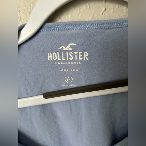 Hollister Baby Tee size M - Picture 4 of 4